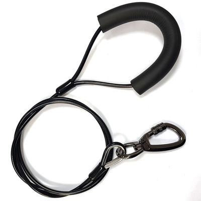 بند قلاده سیمی فولادی روکش دار PVC قابل تنظیم در فضای باز با دو قلاب برای سگ